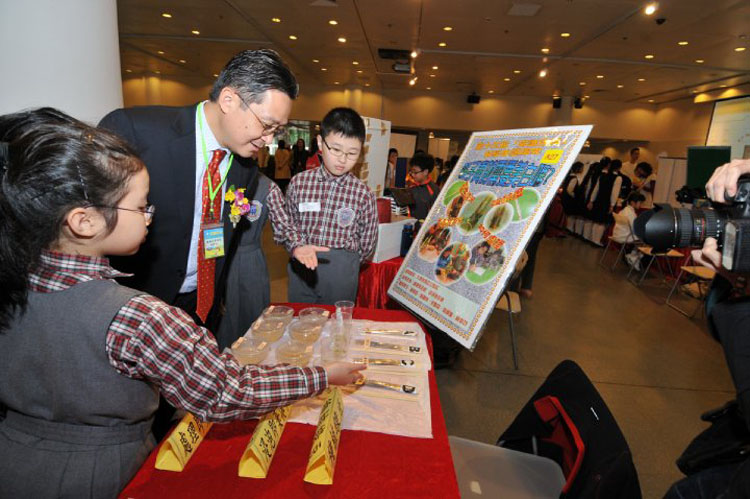 31547_10150183606645301_413340445300_12163402_3425605_n